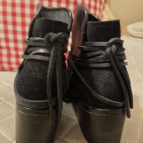 Freebird Casey Black Leather Ankle Boots- Rare, Size 7 - Picture 3 of 7